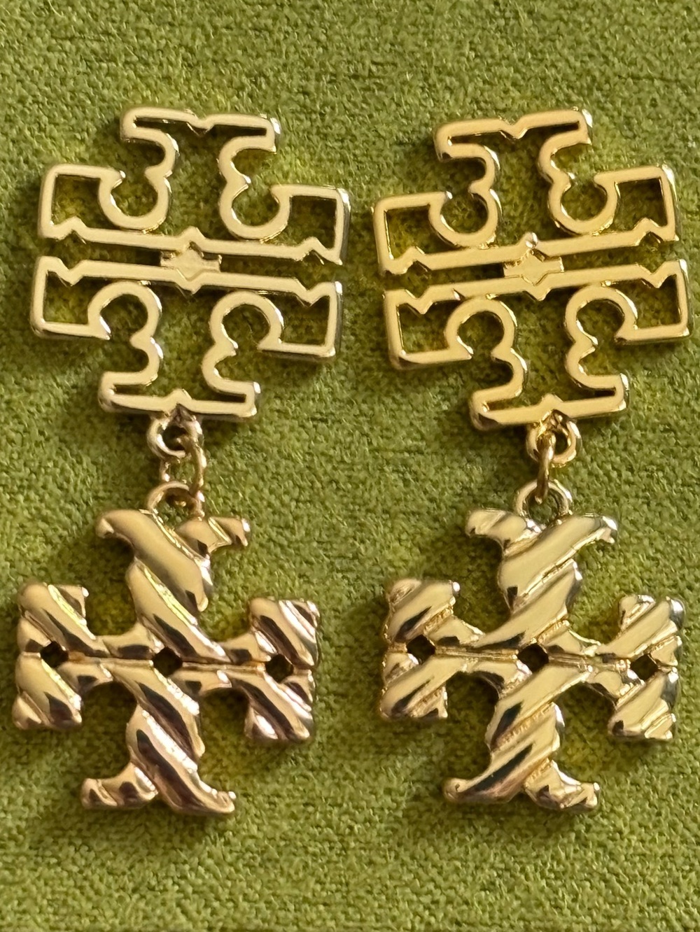 TORY BURCH GOLD BRITTEN DOUBLE LOGO LINEAR EARRINGS
